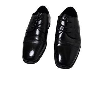 Florsheim Black Leather Oxfords